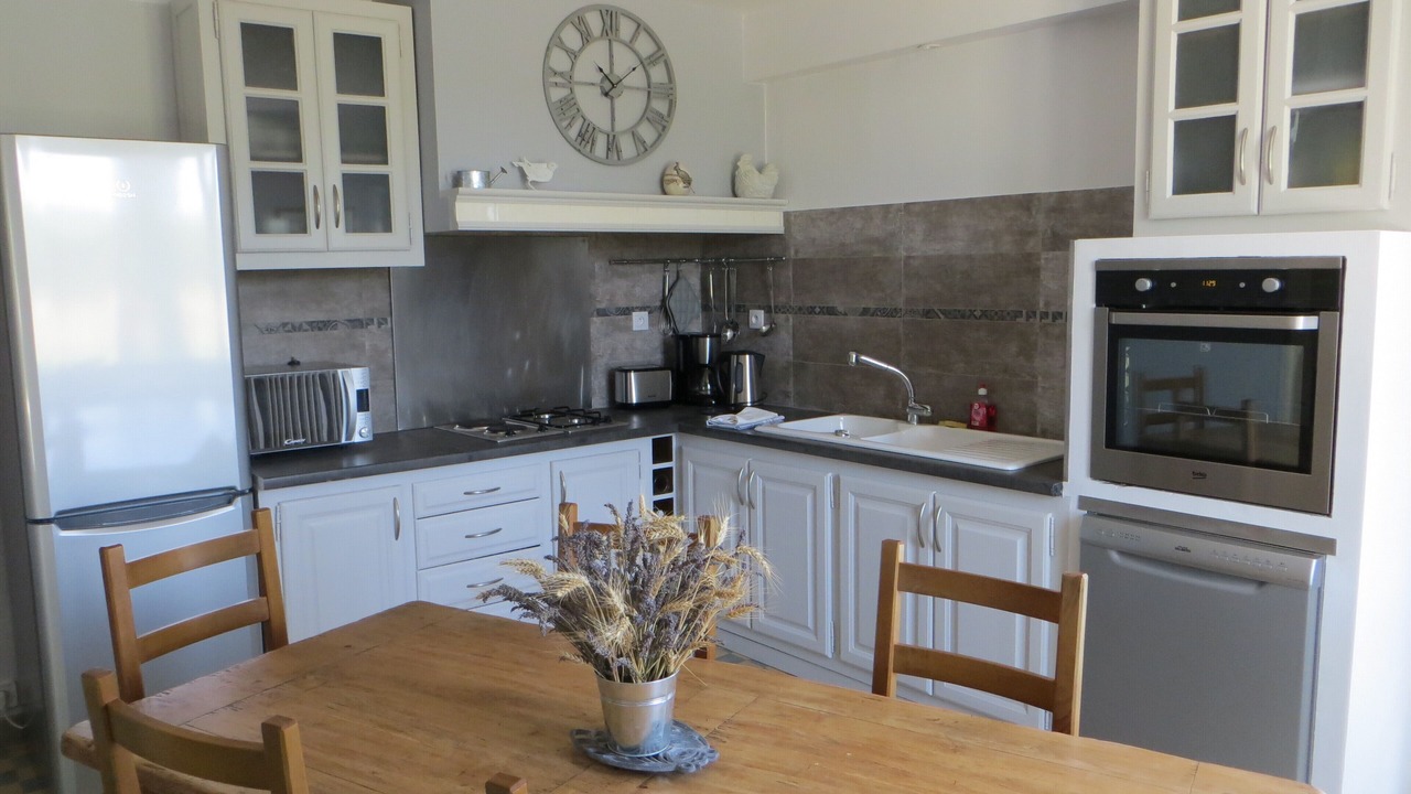 Photo of Kitchen in Sainte-Cecile-les-Vignes