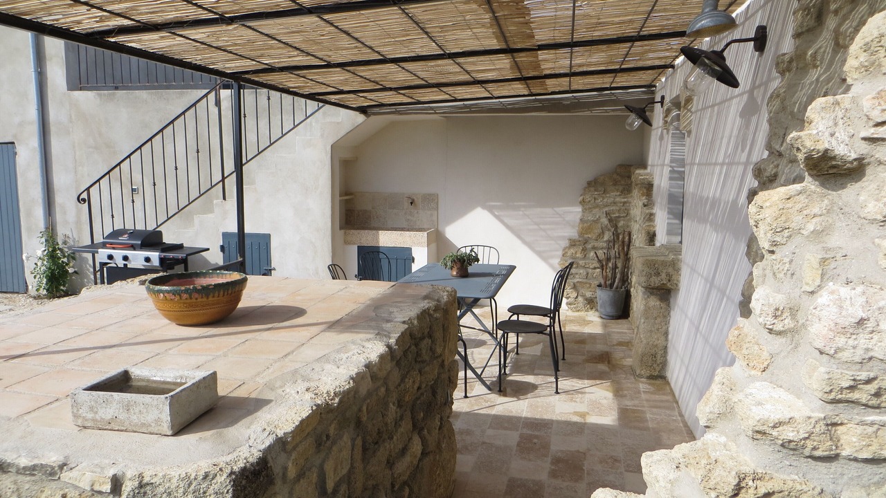 Photo of Outdoor in Sainte-Cecile-les-Vignes