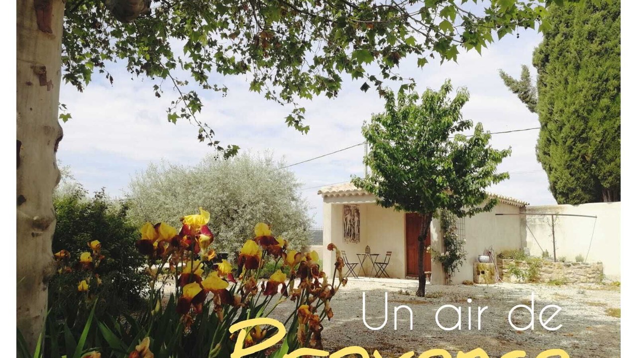 Photo of Outdoor in Sainte-Cecile-les-Vignes
