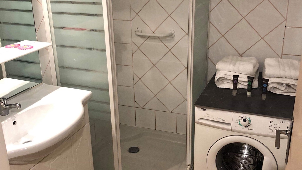 Photo of Bathroom in Aigueblanche