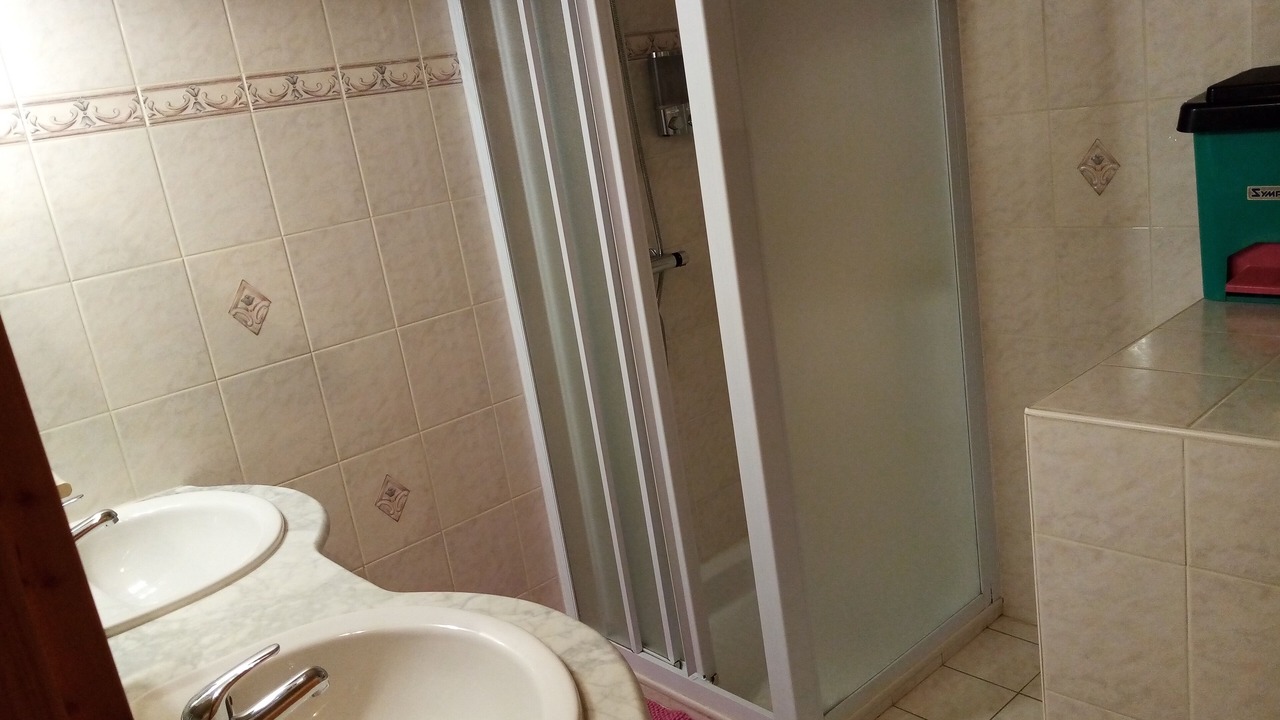 Photo of Bathroom in Premanon