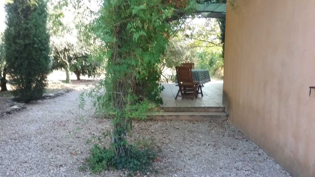 Photo of Outdoor in Saint-Pierre-de-Vassols