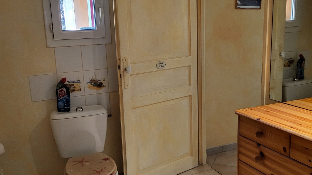 Photo of Bathroom in Saint-Pierre-de-Vassols