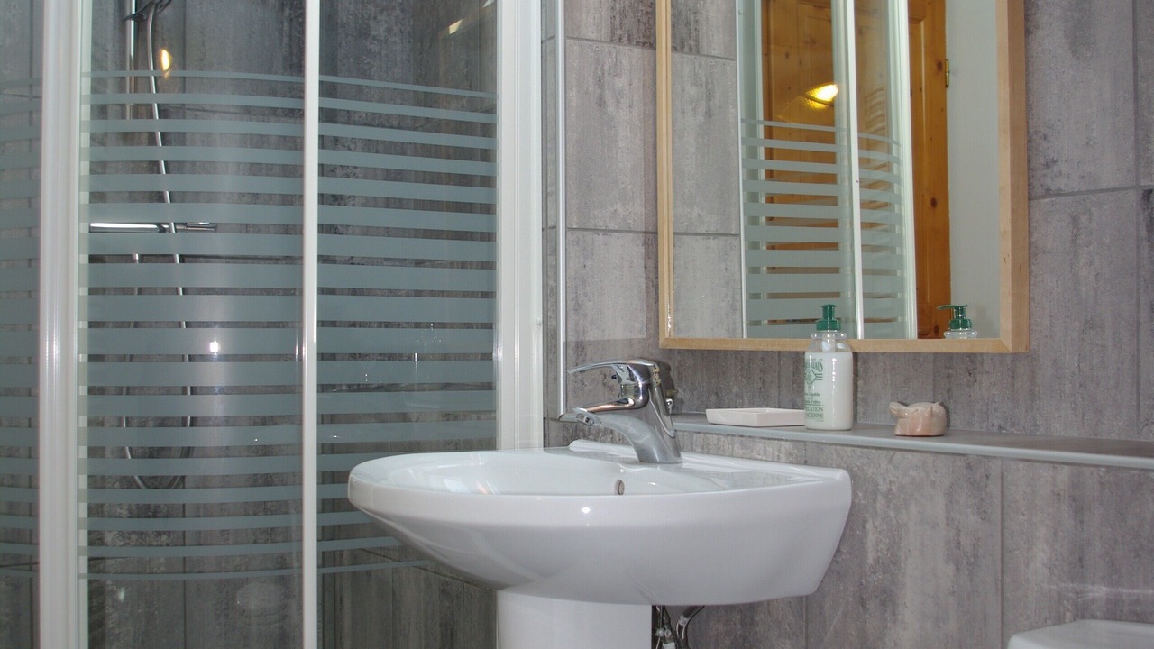Photo of Bathroom in Venon