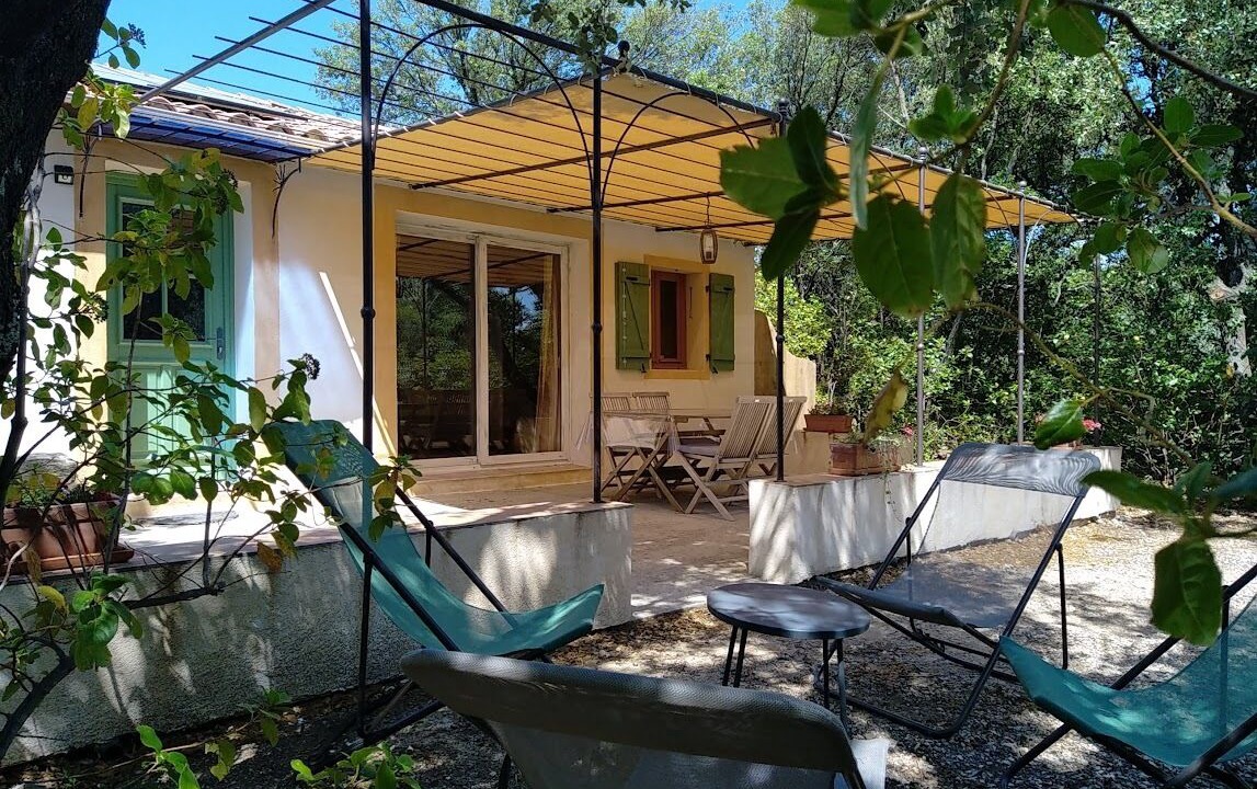 Photo of Patio Balcony in Saint-Hippolyte-le-Graveyron
