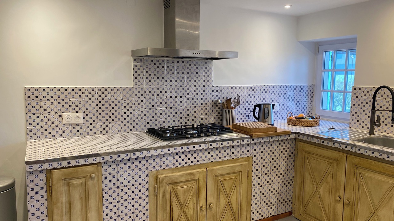 Photo of Kitchen in Saint-Hippolyte-le-Graveyron
