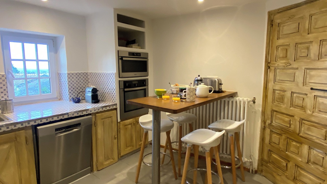 Photo of Kitchen in Saint-Hippolyte-le-Graveyron