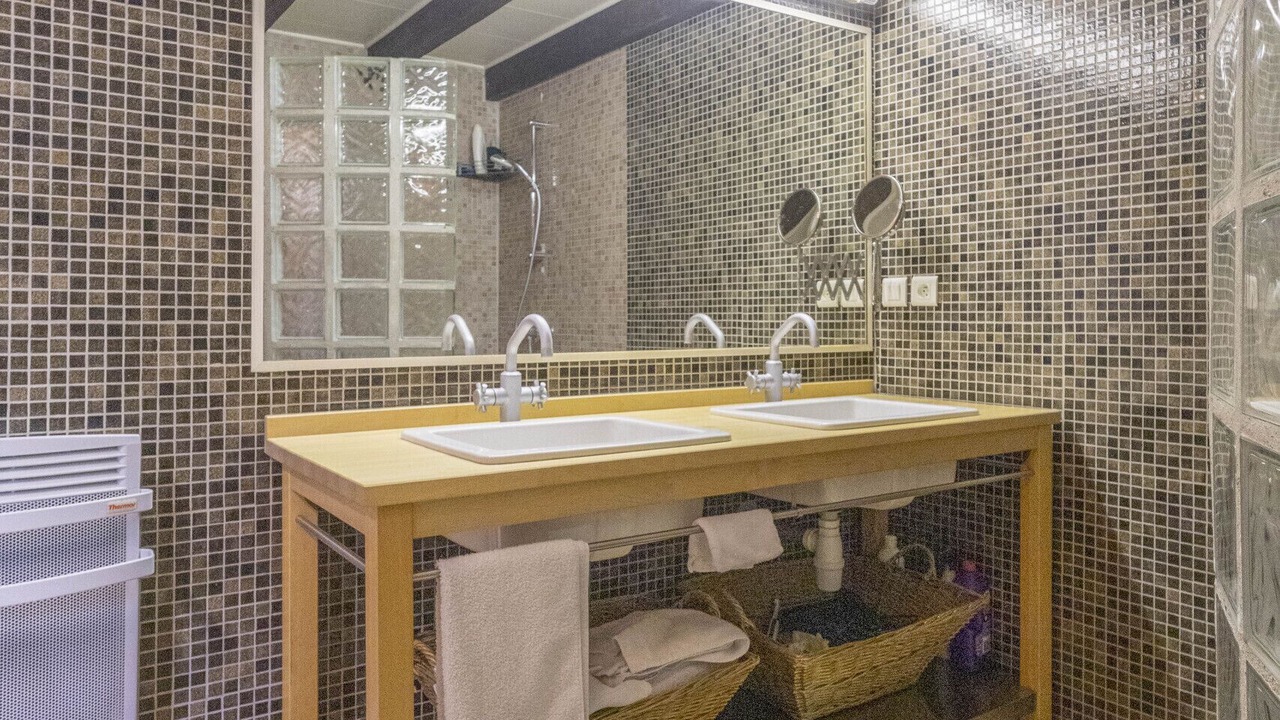 Photo of Bathroom in Villedieu