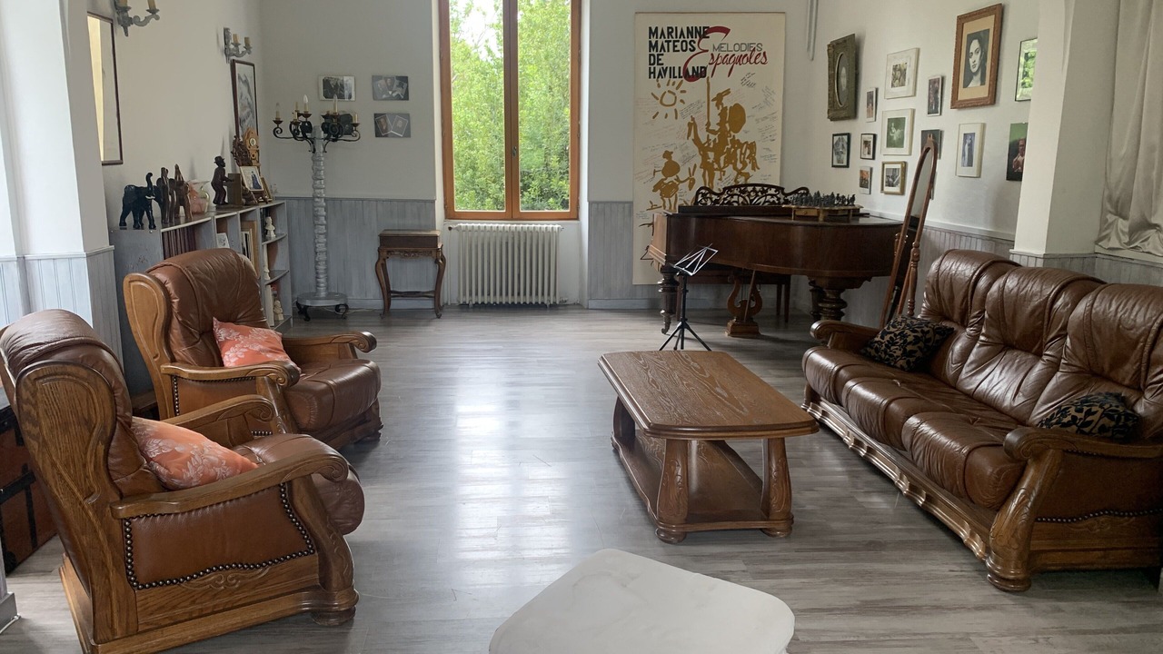 Photo of Livingroom in Accolay