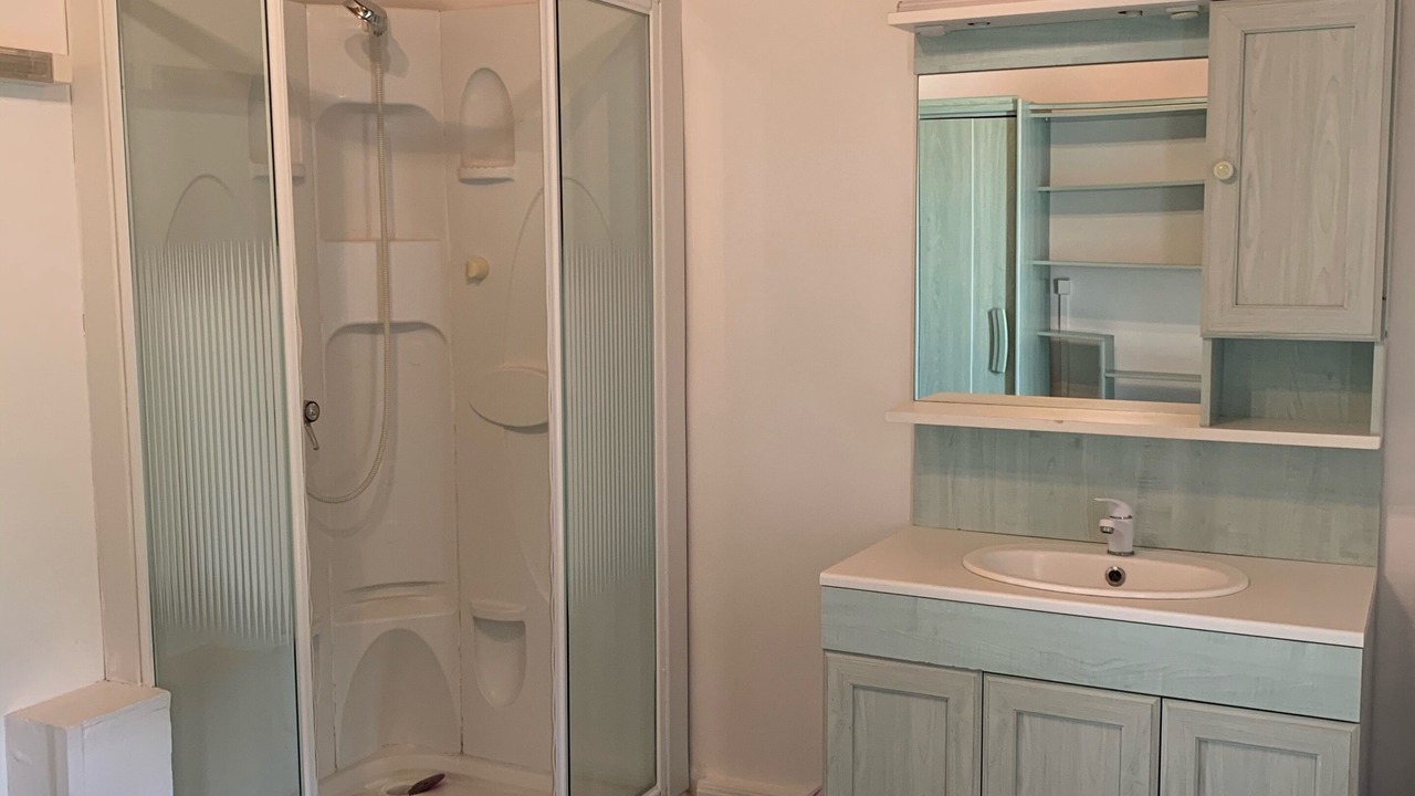 Photo of Bathroom in Accolay