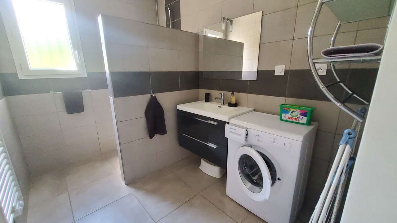 Photo of Bathroom in Lavilledieu