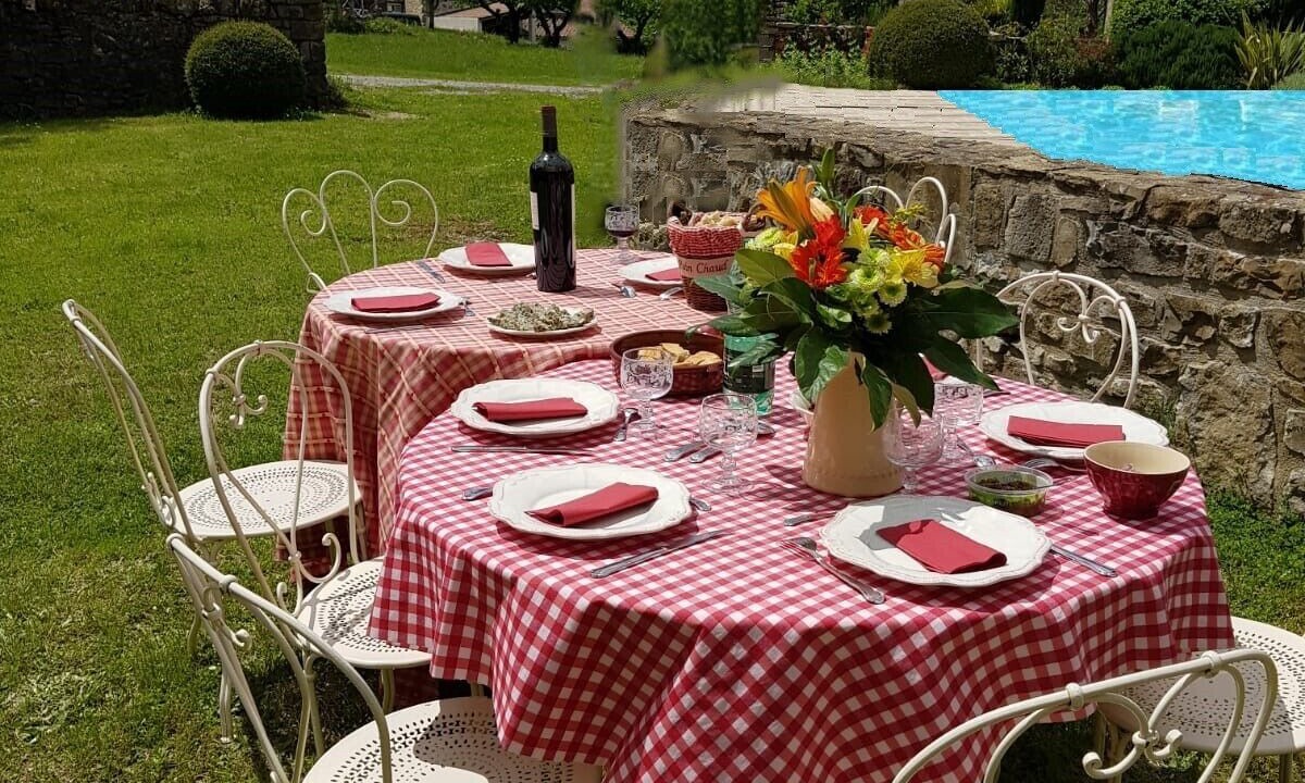 Photo of Outdoor in Vesseaux