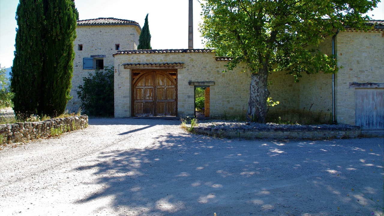 Photo of Outdoor in Caromb