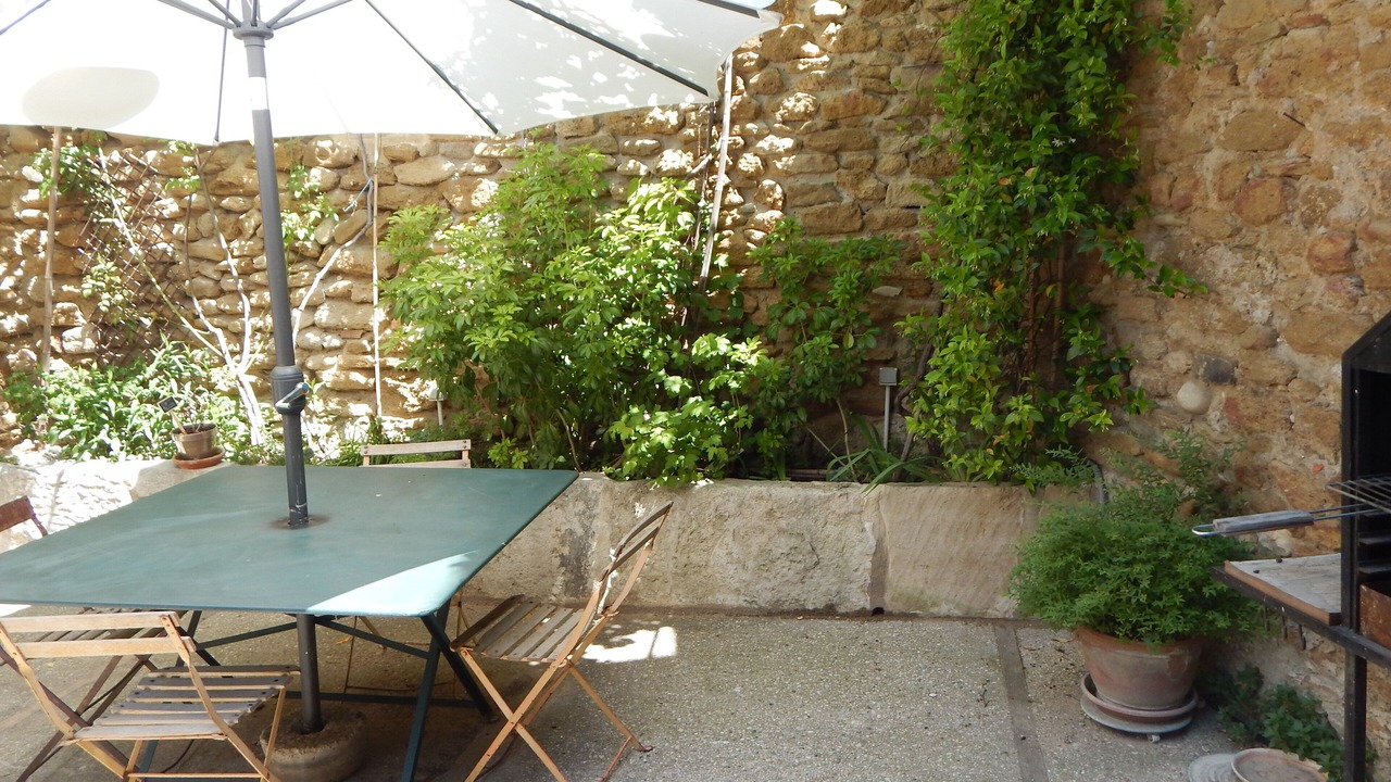 Photo of Outdoor in Grillon