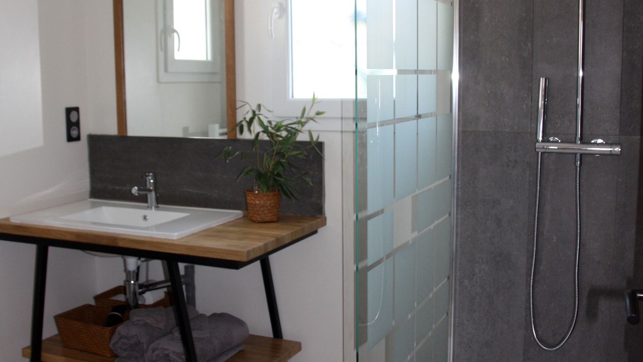 Photo of Bathroom in Caromb