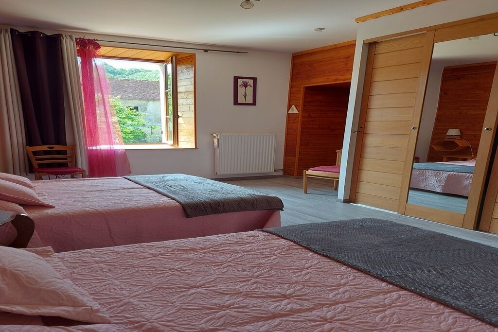 Photo of Bedroom in Montigny-les-Cherlieu