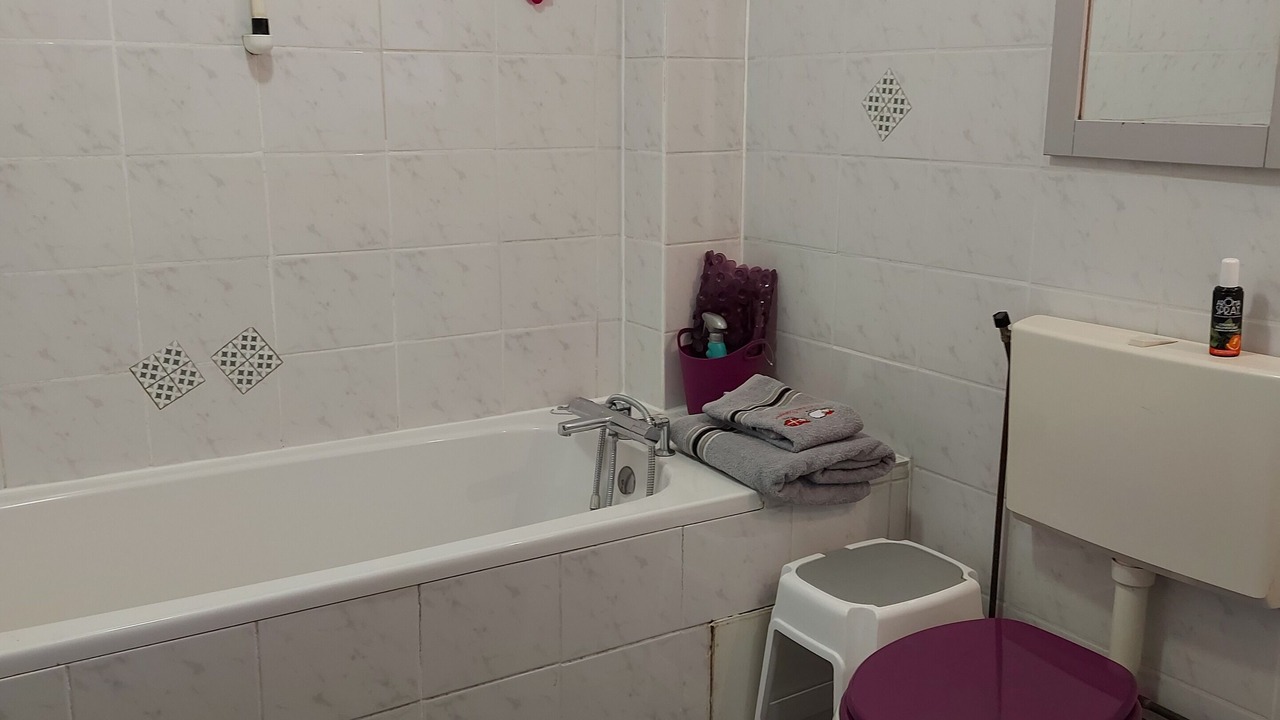 Photo of Bathroom in Montigny-les-Cherlieu