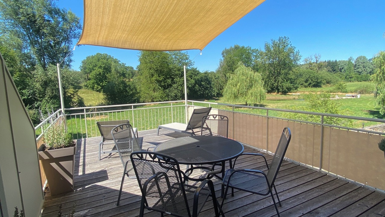 Photo of Outdoor in Melincourt