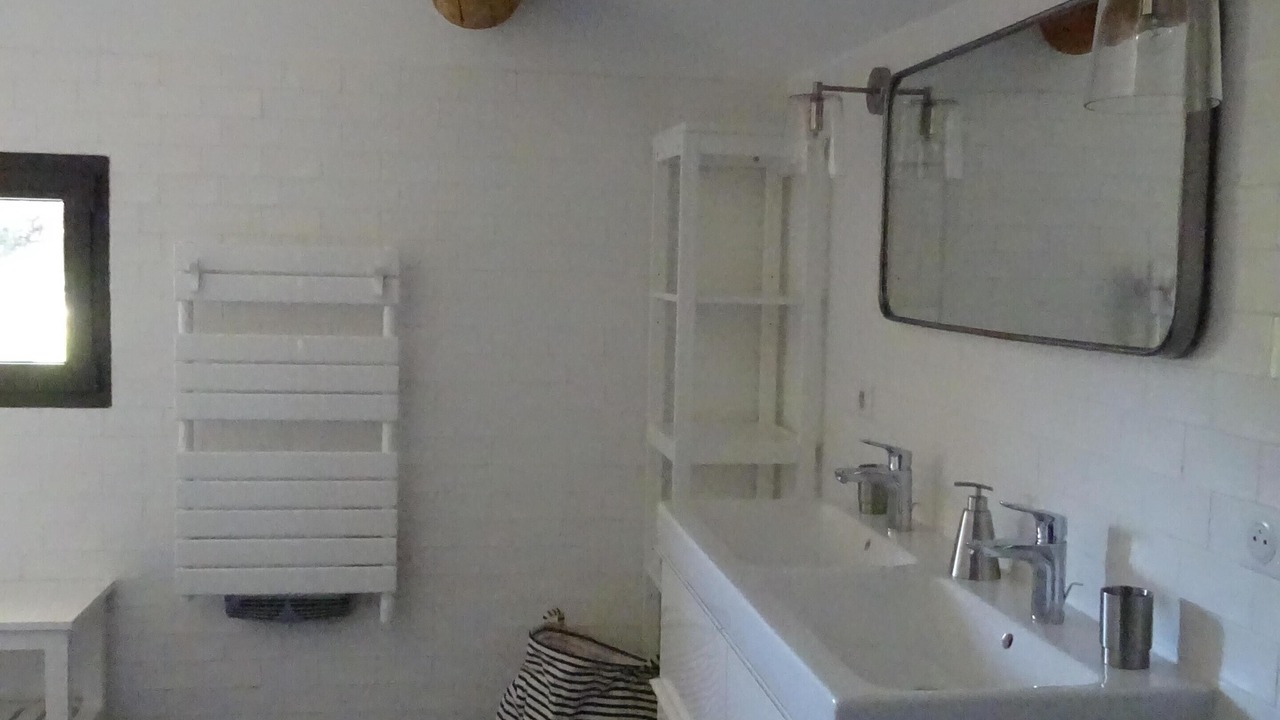 Photo of Bathroom in Puymeras