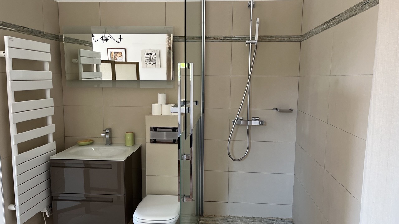 Photo of Bathroom in L'Isle-sur-la-Sorgue