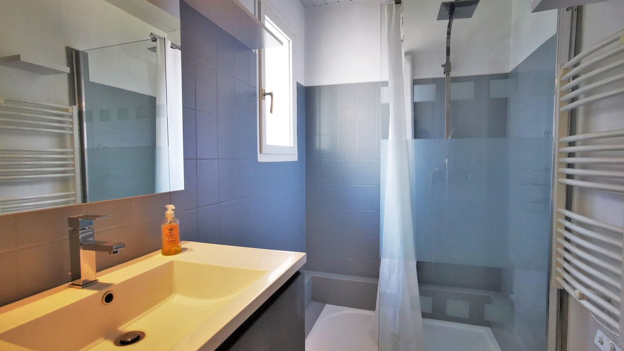 Photo of Bathroom in Grillon
