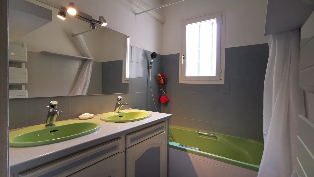 Photo of Bathroom in Grillon