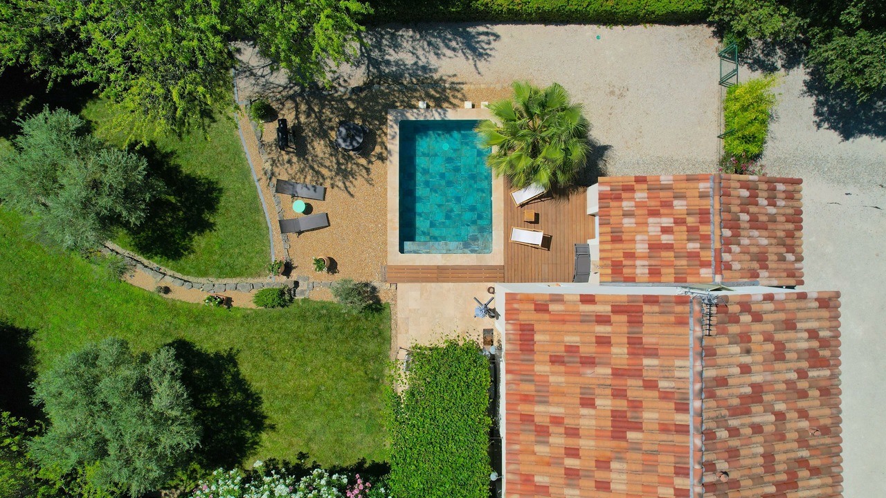 Photo of Outdoor in Saint-Pierre-de-Vassols