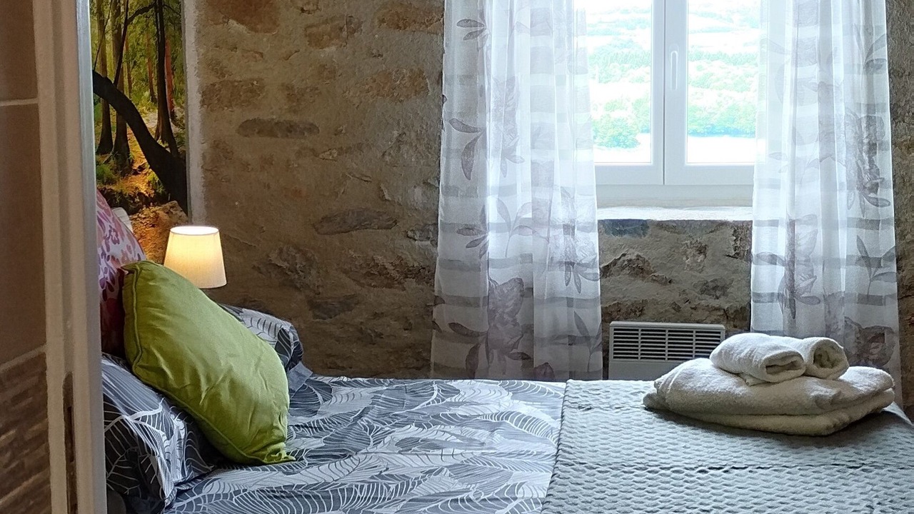 Photo of Bedroom in Junhac