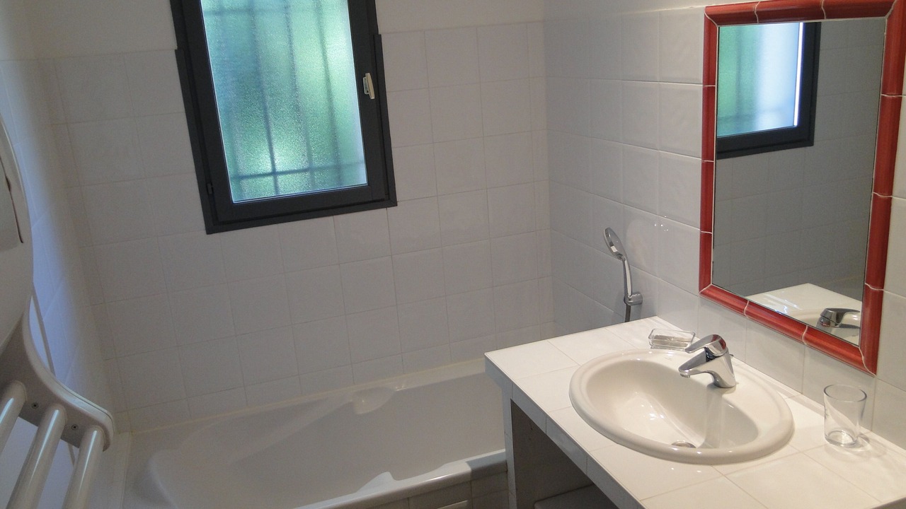 Photo of Bathroom in Beaumes-de-Venise