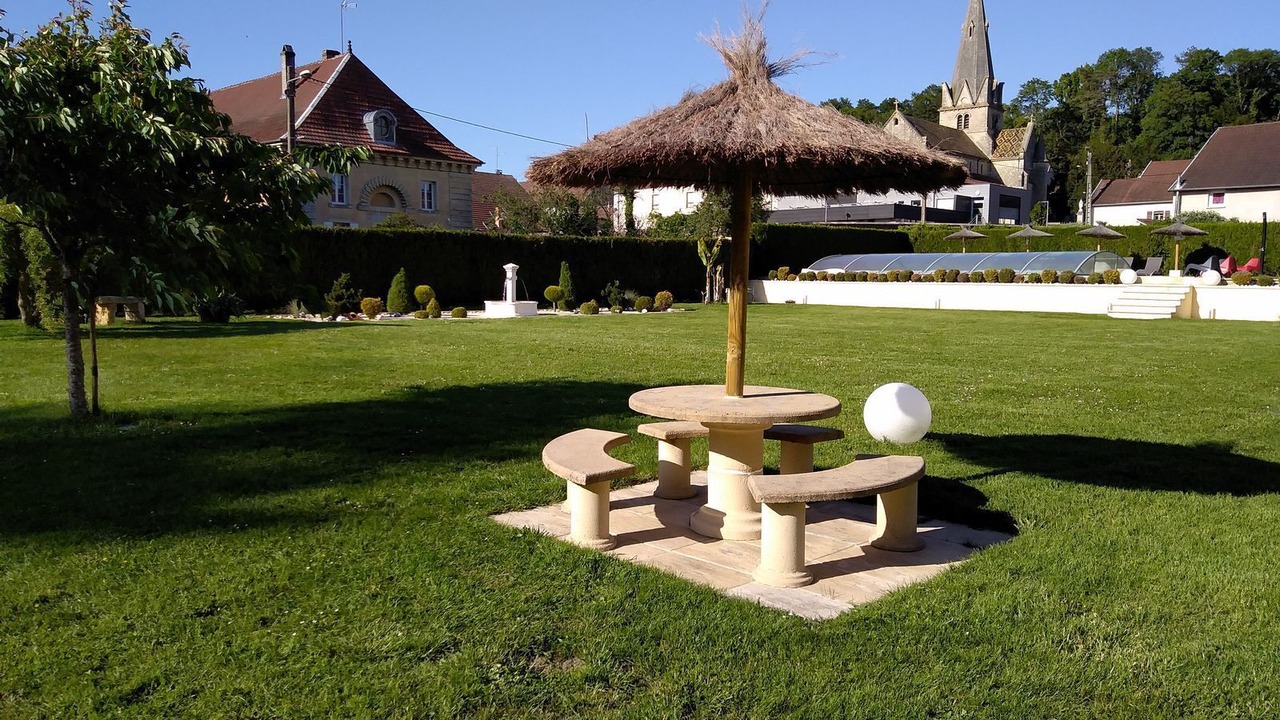 Photo of Outdoor in Beaujeu-Saint-Vallier-Pierrejux-et-Quitteur