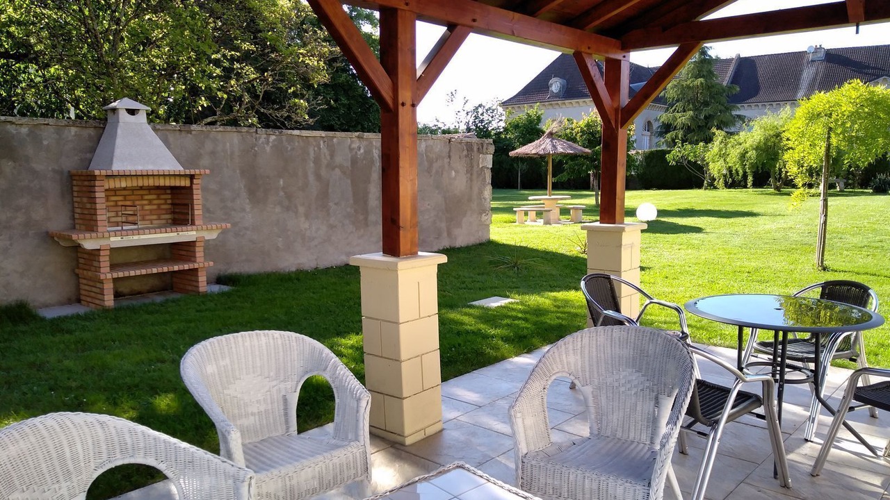 Photo of Outdoor in Beaujeu-Saint-Vallier-Pierrejux-et-Quitteur