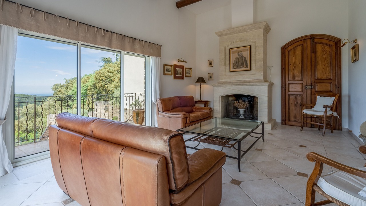Photo of Livingroom in La Roque-sur-Pernes
