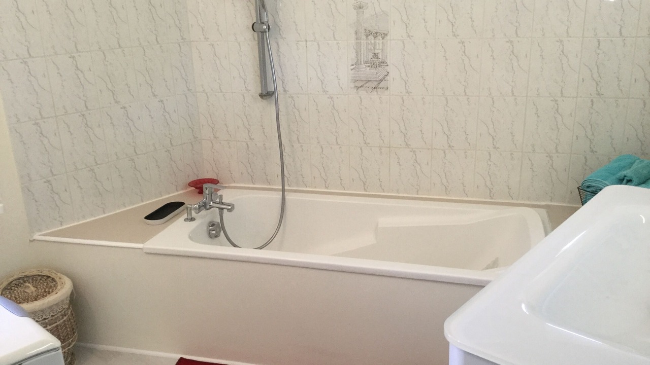 Photo of Bathroom in La Garde-Adhemar