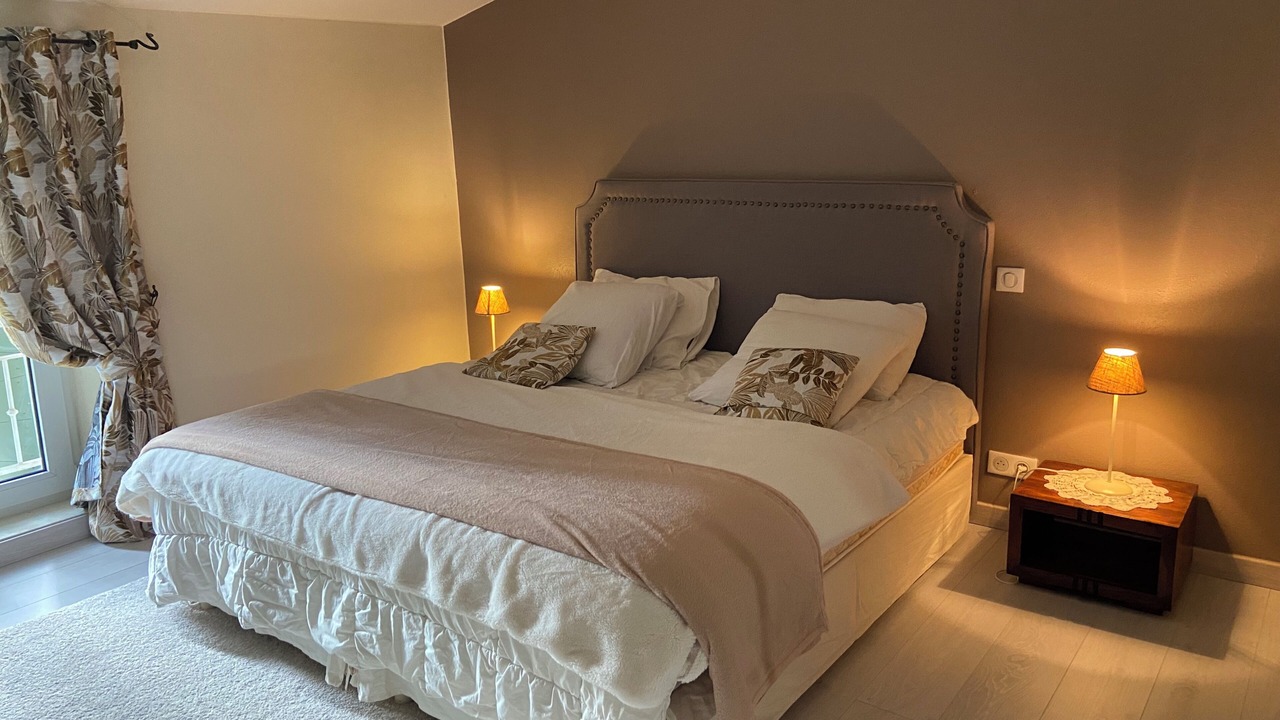 Photo of Bedroom in La Garde-Adhemar