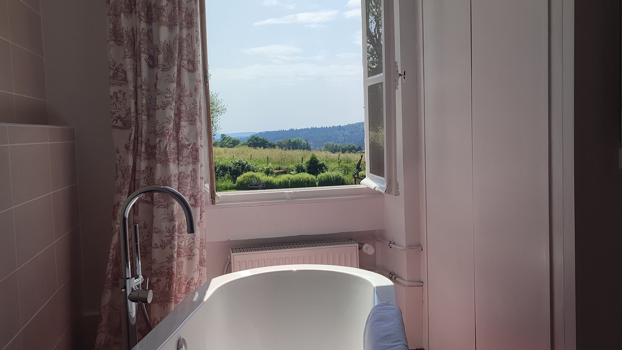 Photo of Bathroom in Roussillon-en-Morvan