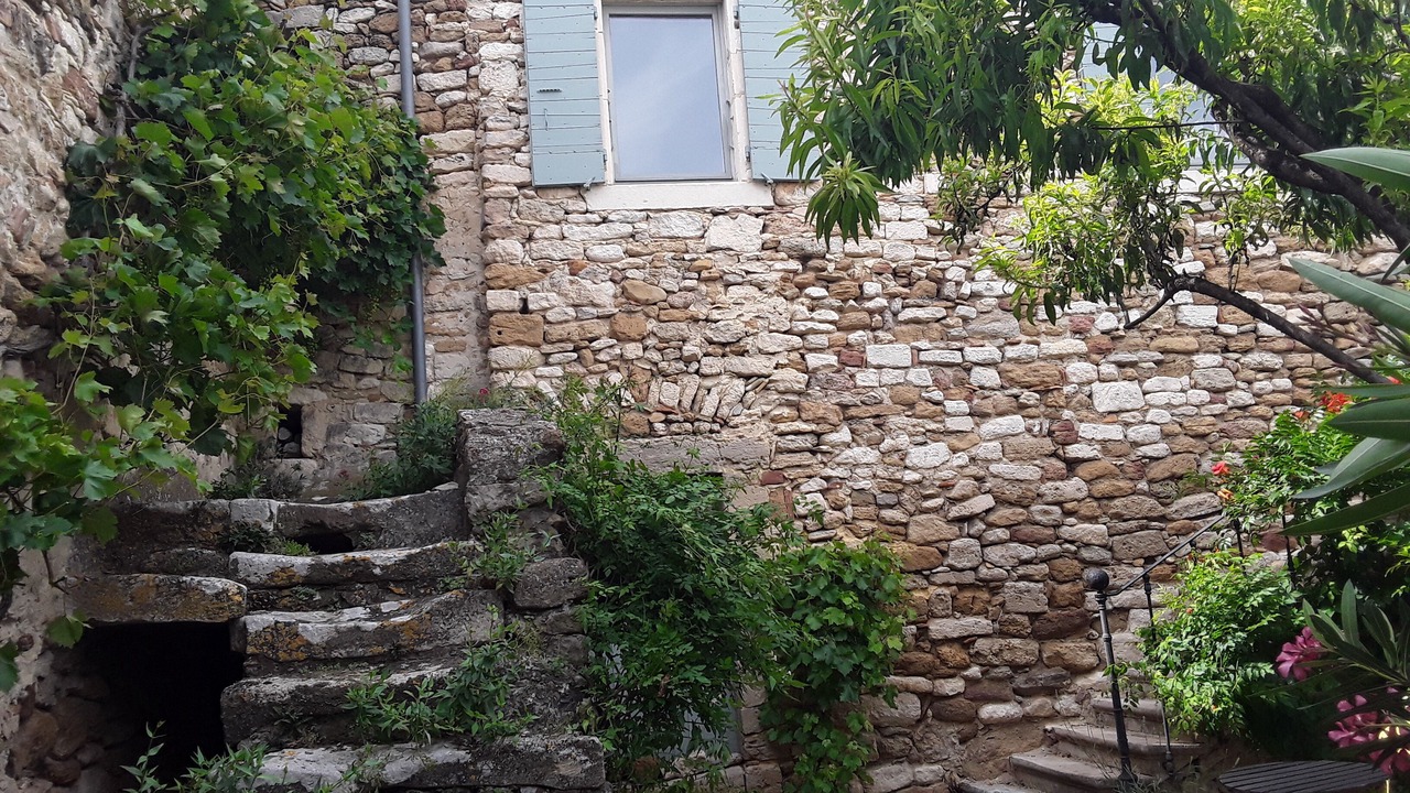 Photo of Outdoor in La Baume-de-Transit