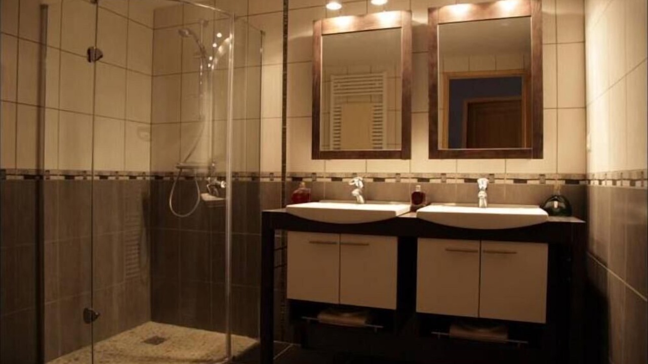 Photo of Bathroom in Mondon