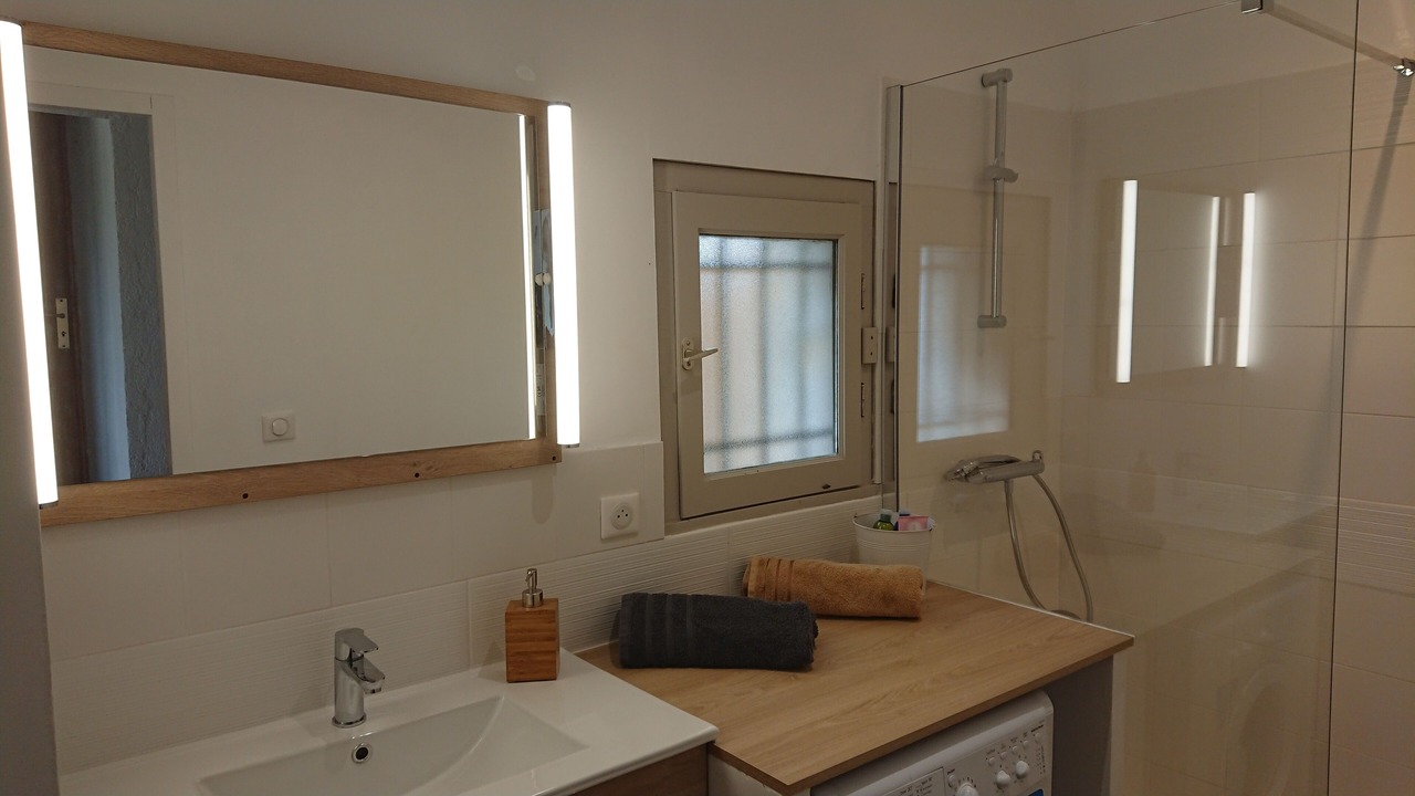 Photo of Bathroom in Tournon-sur-Rhone