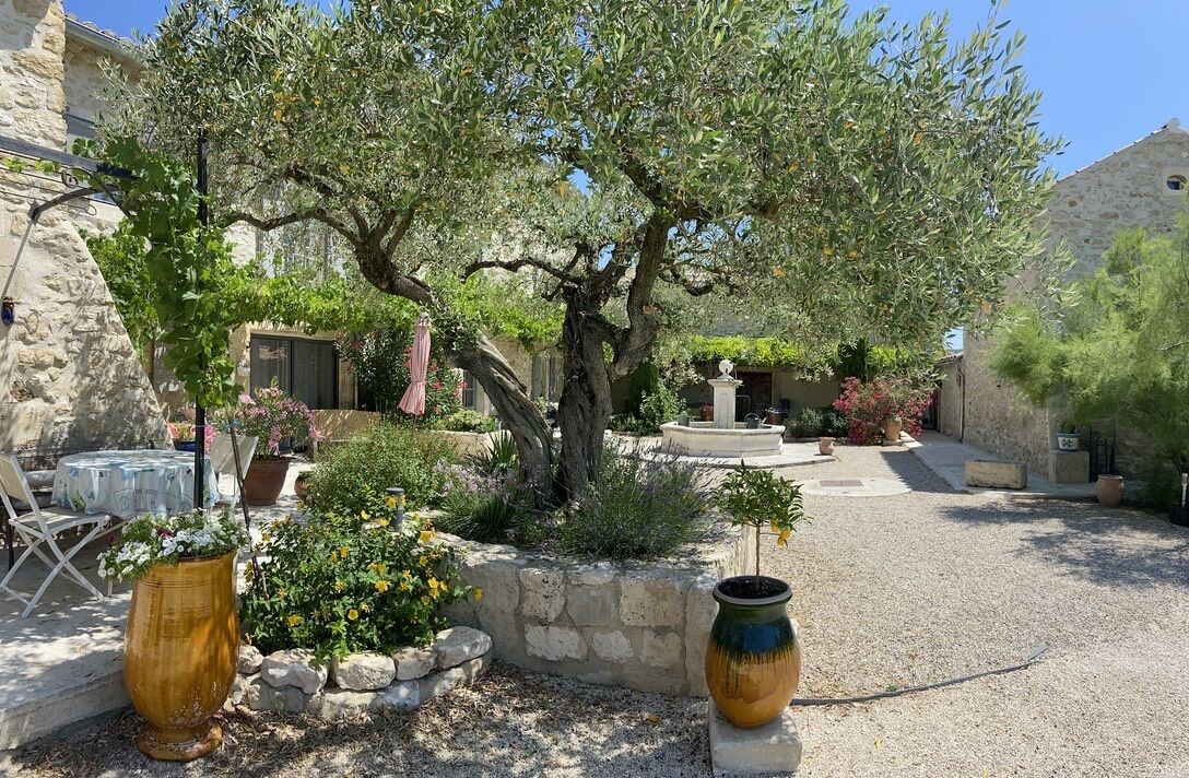 Photo of Outdoor in La Garde-Adhemar