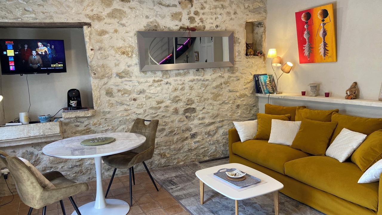 Photo of Livingroom in La Garde-Adhemar