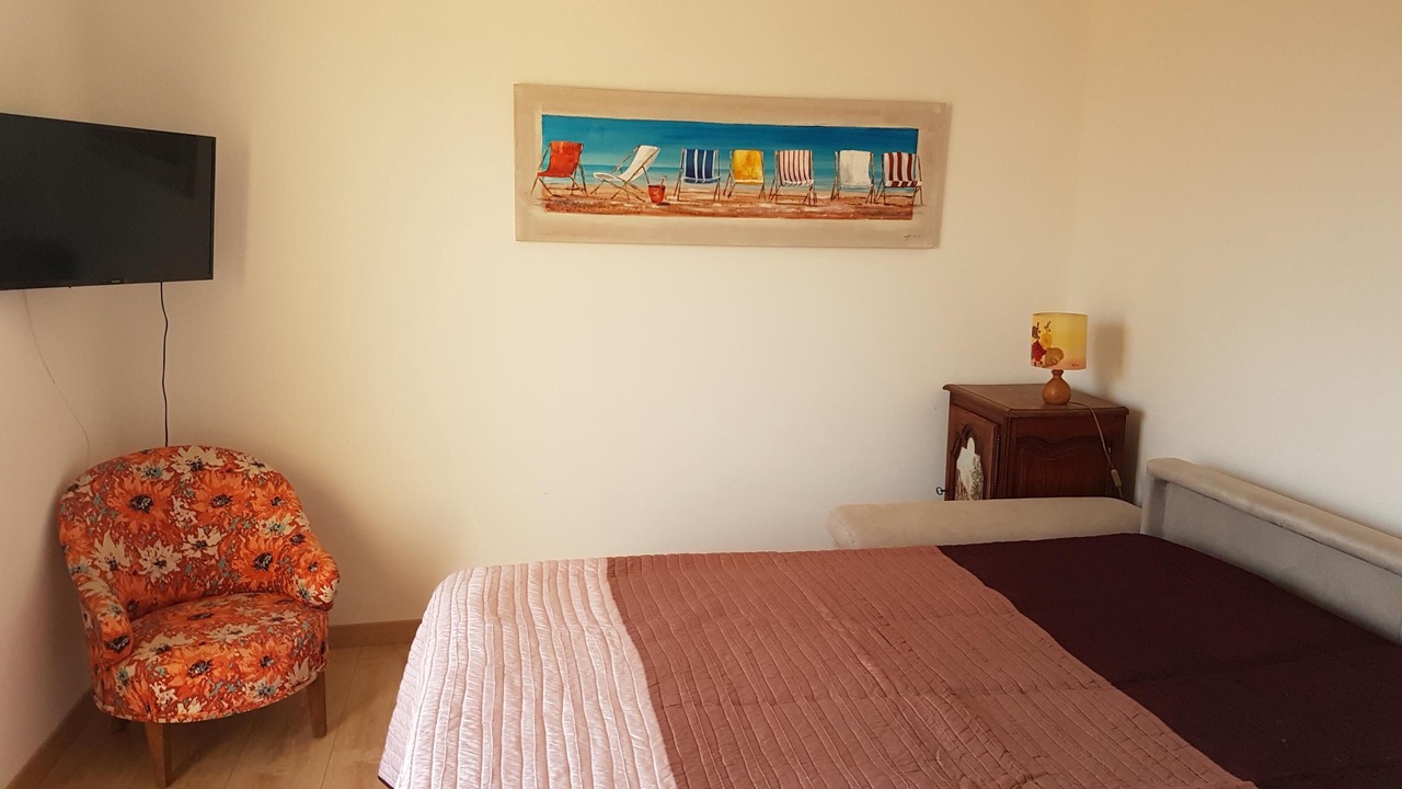 Photo of Bedroom in Beaumes-de-Venise