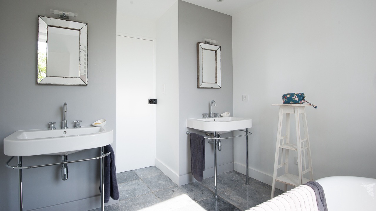Photo of Bathroom in Valaurie
