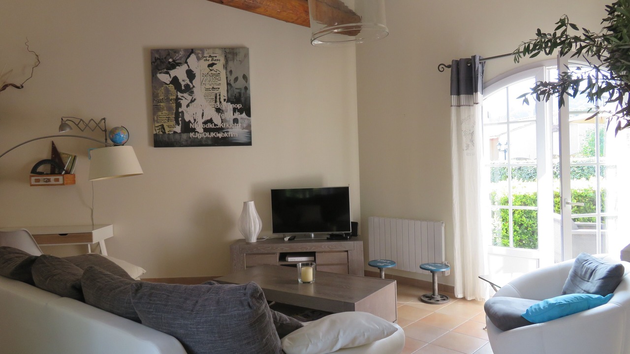 Photo of Livingroom in Entrechaux