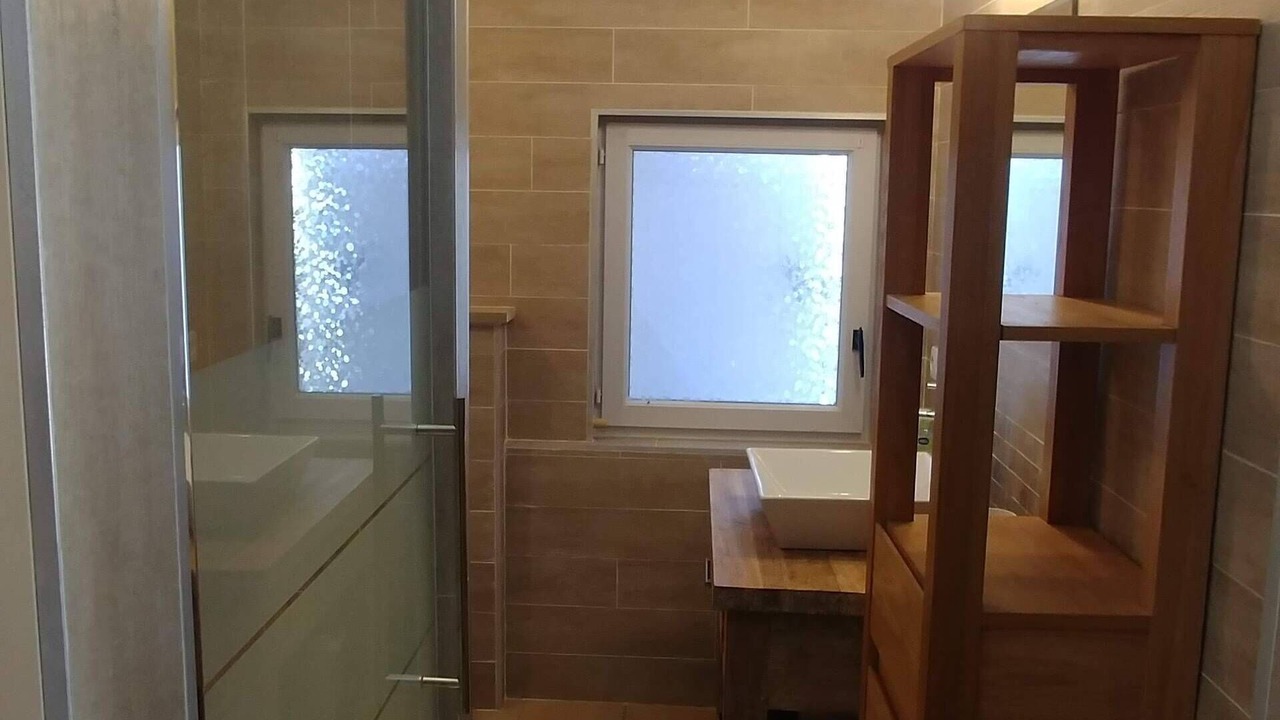 Photo of Bathroom in Entrechaux
