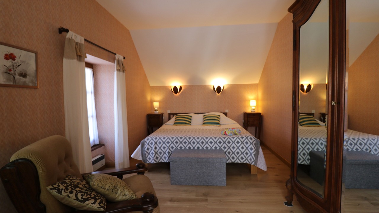 Photo of Bedroom in Castelnau-de-Mandailles