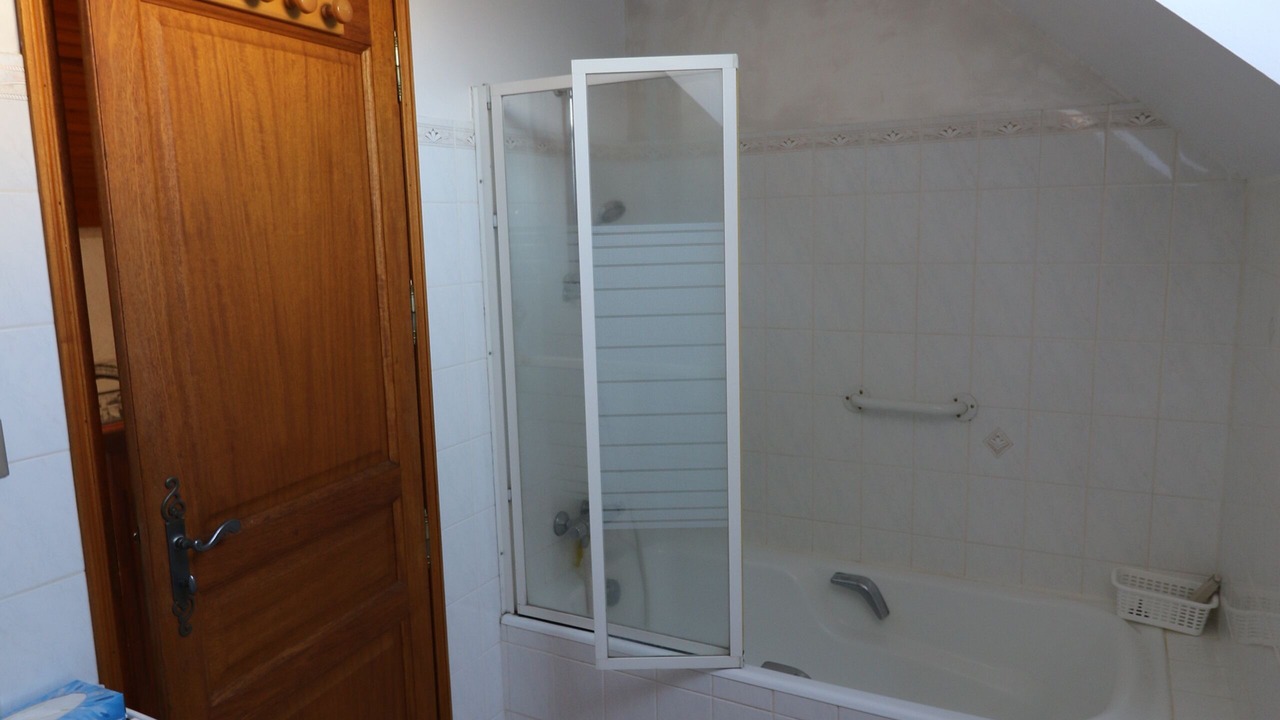 Photo of Bathroom in Castelnau-de-Mandailles