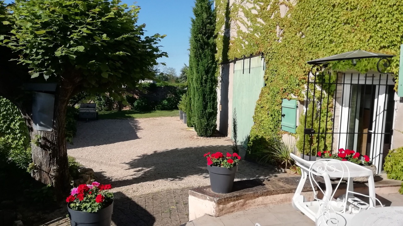Photo of Outdoor in Uchizy