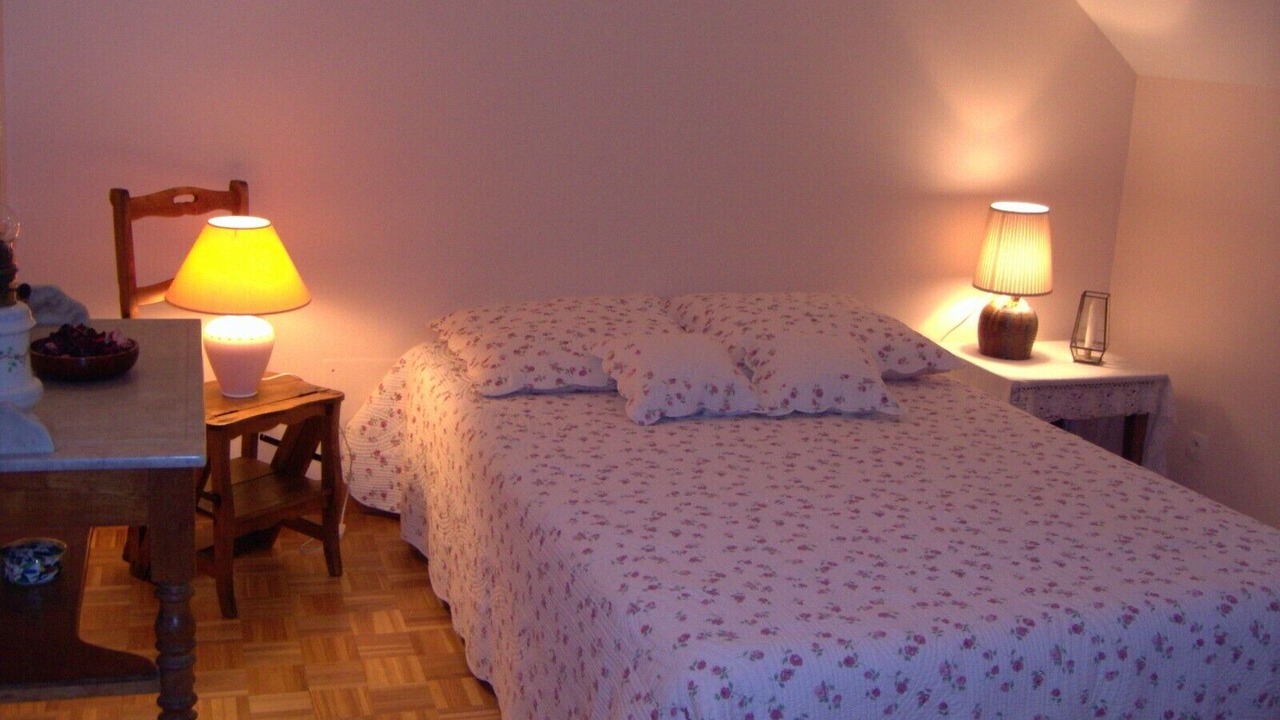 Photo of Bedroom in Michaugues