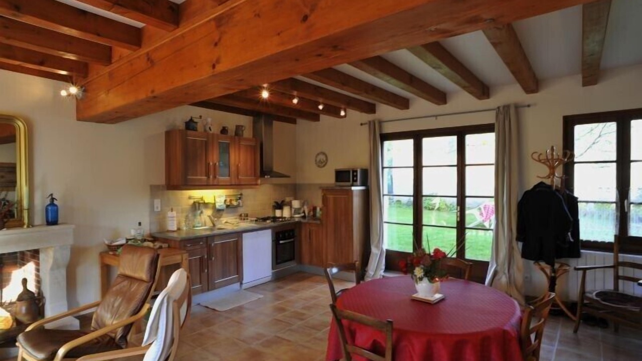 Photo of Kitchen in Michaugues