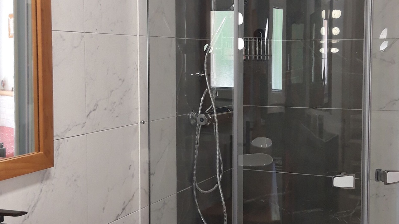 Photo of Bathroom in Faucon